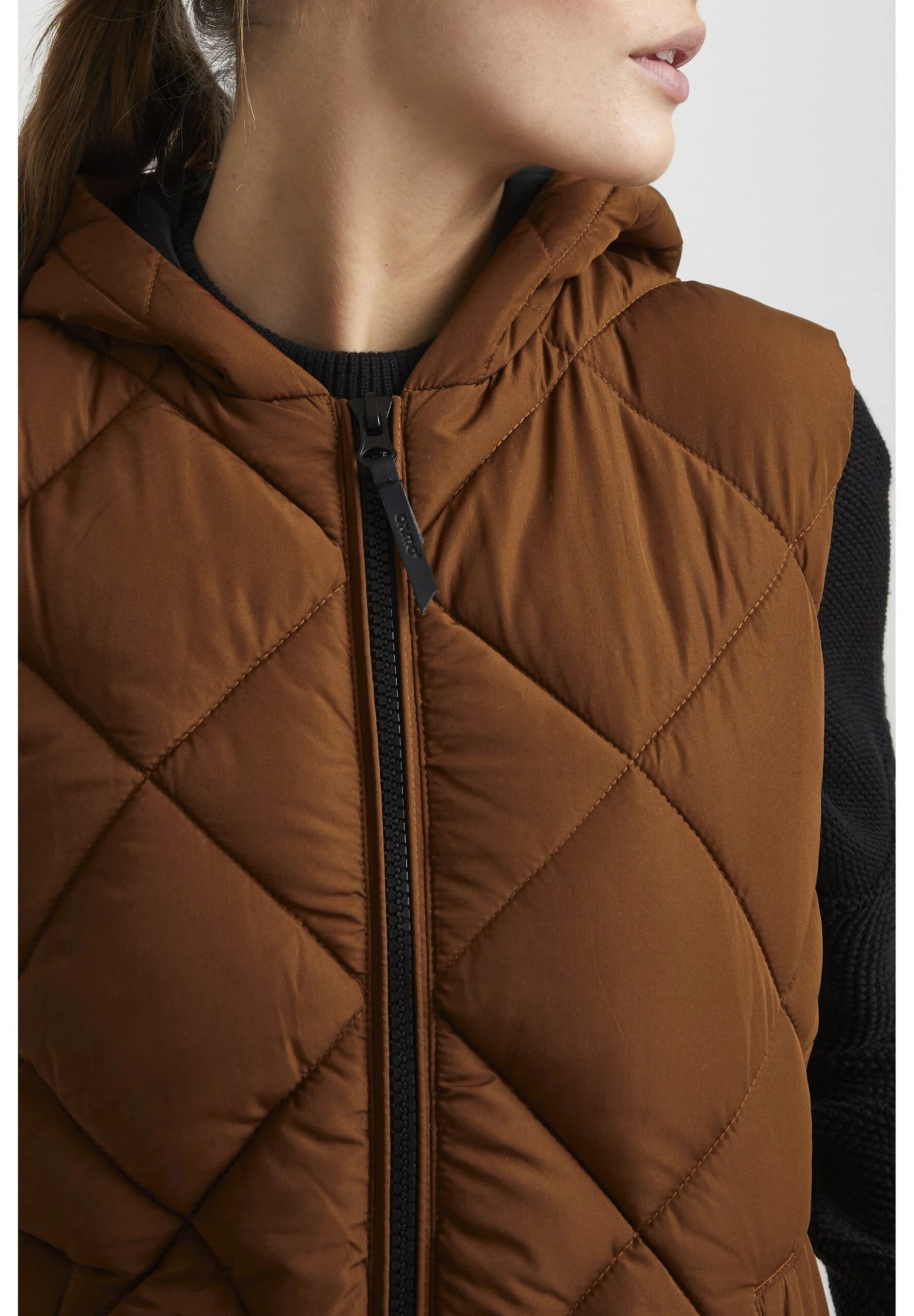 OXMO Oxstana - Chaleco - Tortoise Shell 6 OXMO Oxstana - Chaleco - Tortoise Shell - Imagen 4