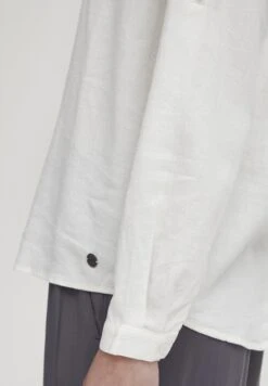 OXMO Oxanja - Blusa - Off White -OXMO 1ef756a2b3a24acfa0d9eba4776e3b44