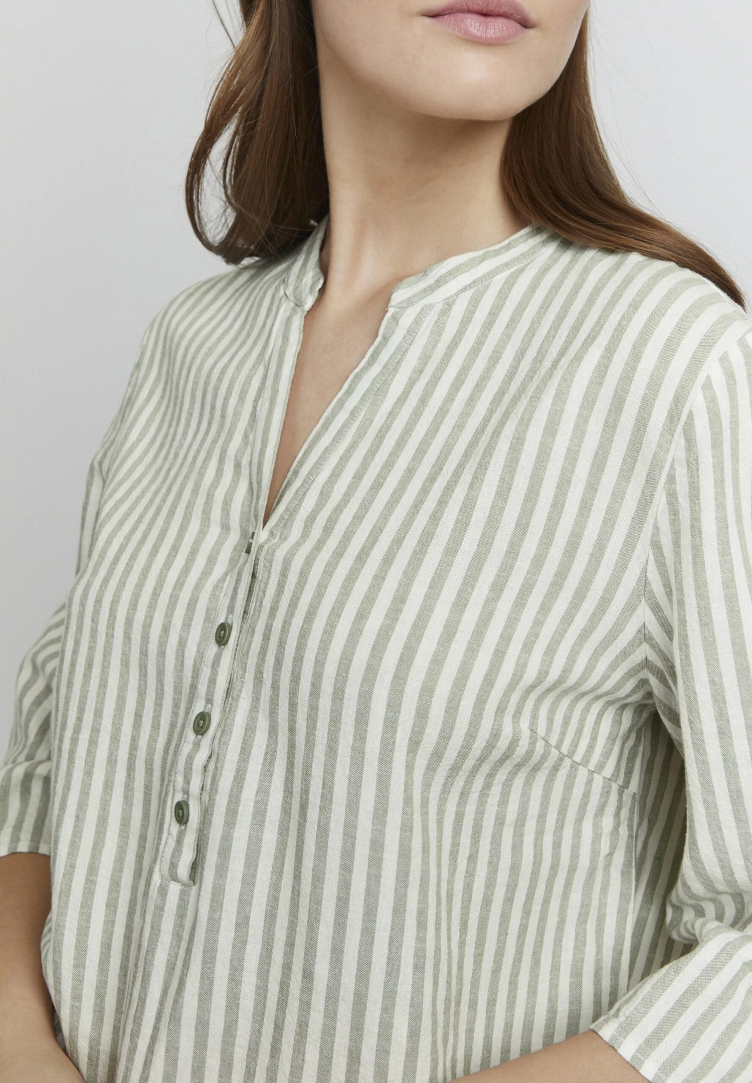 OXMO Oxanea - Blusa - Seagrass Mix 5 OXMO Oxanea - Blusa - Seagrass Mix - Imagen 4