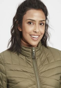 OXMO Oxleppa - Chaqueta De Entretiempo - Ivy Green -OXMO 4eb0c28b3fb34125b21fe6ae3e1b3c42