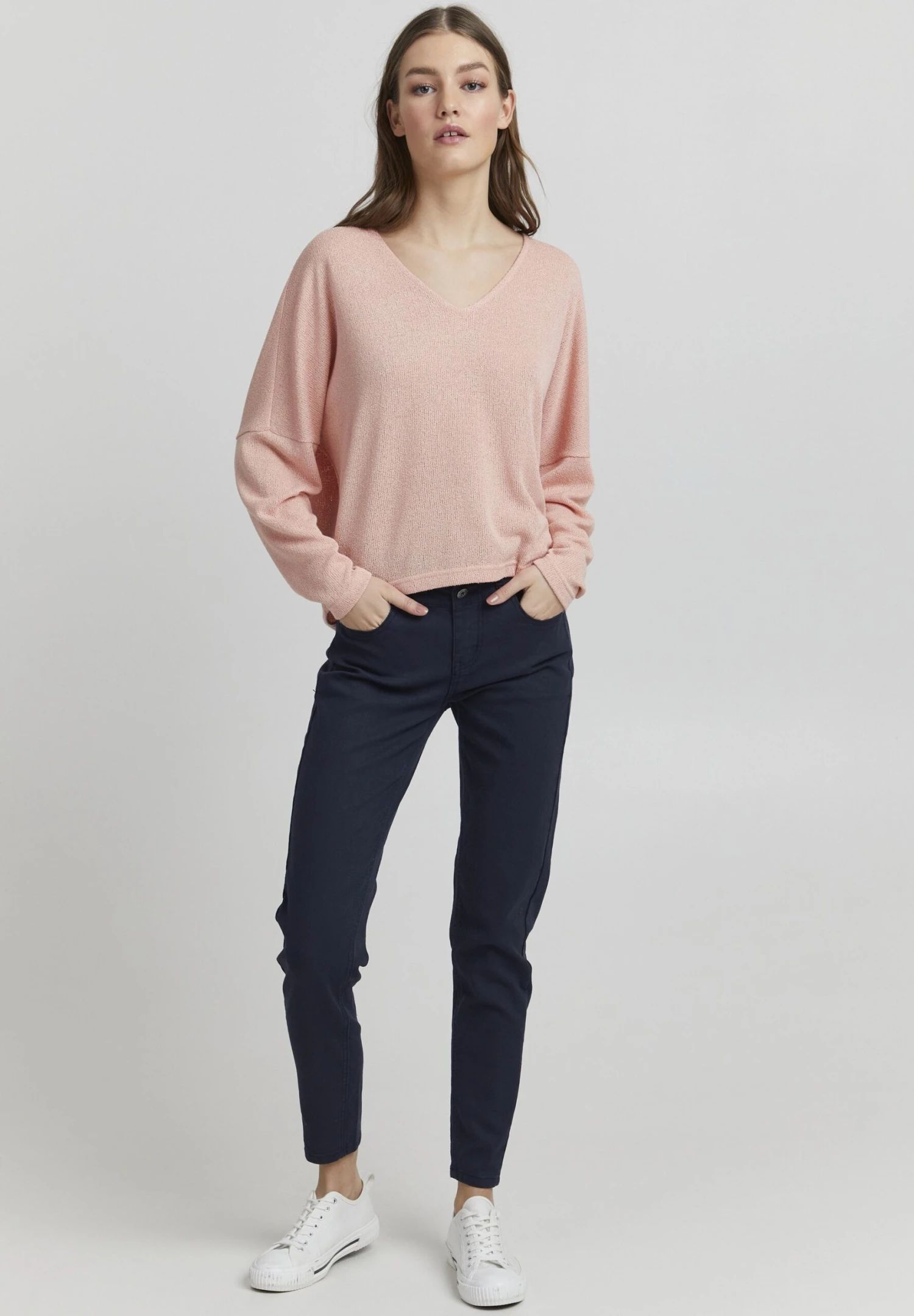 OXMO Oxpeetje - Pantalones - Total Eclipse 4 OXMO Oxpeetje - Pantalones - Total Eclipse - Imagen 2