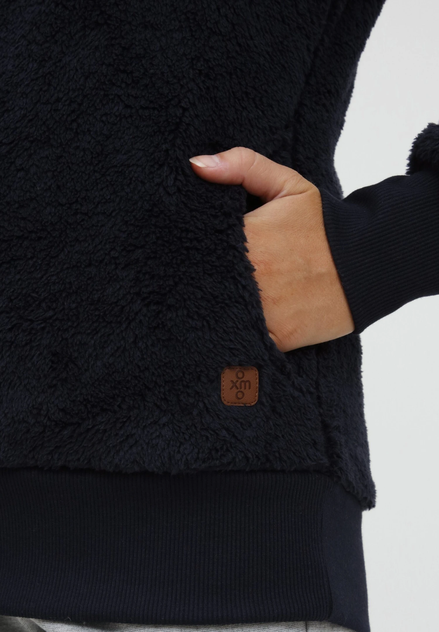 OXMO Oxanniken - Forro Polar - Total Eclipse 7 OXMO Oxanniken - Forro Polar - Total Eclipse - Imagen 5