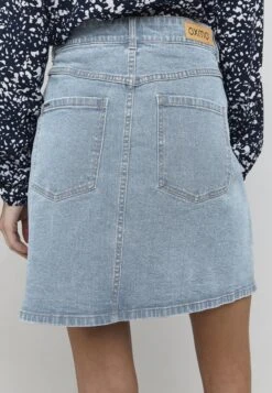 OXMO Frigga - Falda Acampanada - Mid Blue Denim -OXMO 77e21f697eea4f068b0a719b2fd01330