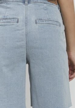 OXMO Shorts Vaqueros - Light Blue Denim -OXMO 7b4bcf9a36f142169c6ac715a6ee1605