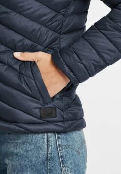 OXMO Oxquella - Chaqueta De Invierno - Total Eclipse -OXMO 95cbb38c59bd4bb4950f35d3693cf70e