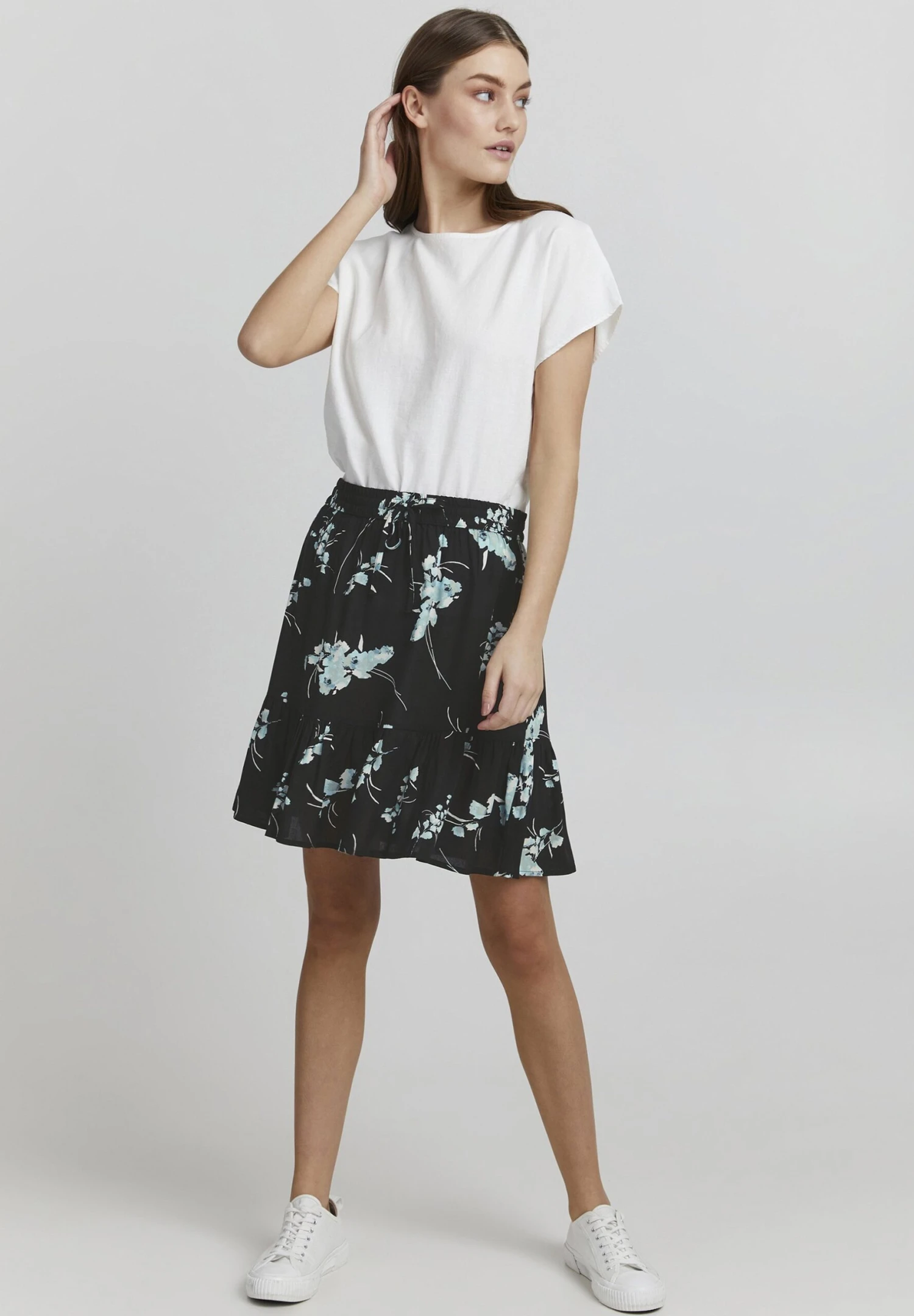 OXMO Oxeira - Falda Acampanada - Black Mix 4 OXMO Oxeira - Falda Acampanada - Black Mix - Imagen 2