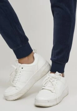 OXMO Oxnikita - Pantalones Deportivos - Insignia B -OXMO d68c3f24505646f5b370b7abacfcf768