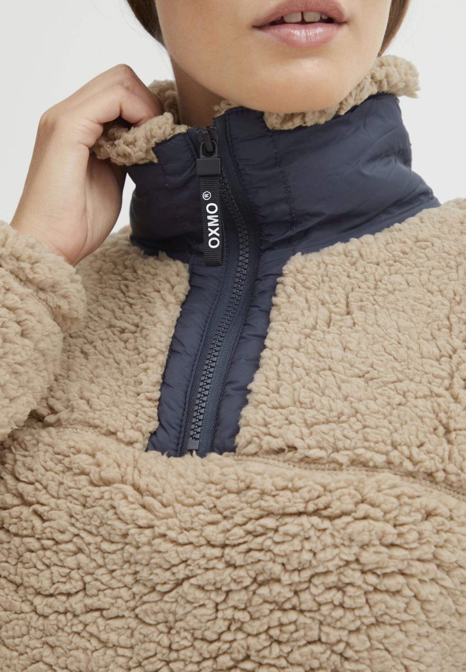 OXMO Oxelina - Forro Polar - Doeskin 6 OXMO Oxelina - Forro Polar - Doeskin - Imagen 4